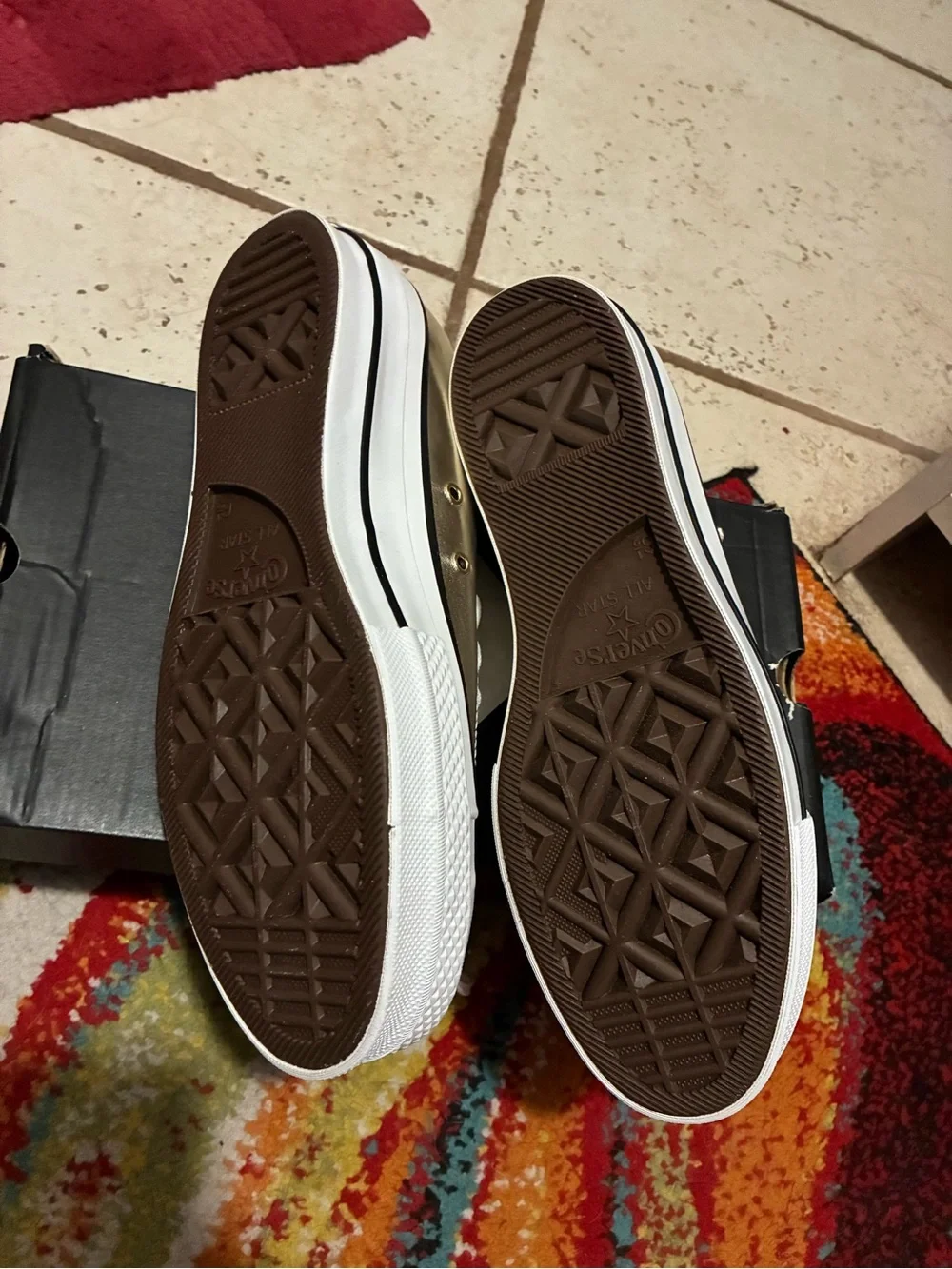 Converse beautiful gold